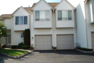 8 Madison Ct, Montville Township NJ  07045-9138 exterior