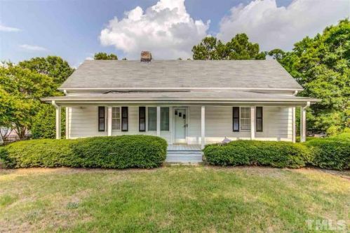 302 Sallinger St, Knightdale, NC 27545-7854