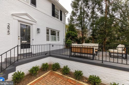 2825 Arizona Ave, Washington, DC 20016-3401