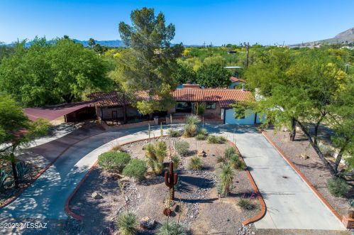 702 Chula Vis Rd, Tucson AZ 85718-1116 exterior