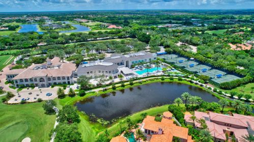8696 Valhalla Dr, Delray Beach FL  33446-9568 exterior