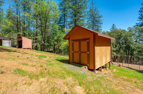 6279 Green Leaf Ln, Michigan Bluff CA  95631-9617 exterior