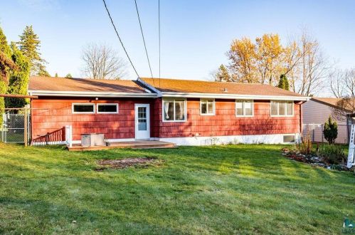 719 Ebony Ave, Duluth MN  55811-5043 exterior