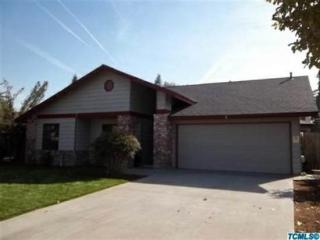 2805 Hemlock Ct, Visalia CA  93277-7200 exterior