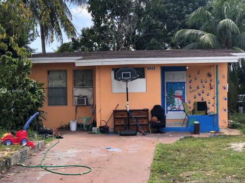 6040 38th St, Hollywood, FL 33023-5141