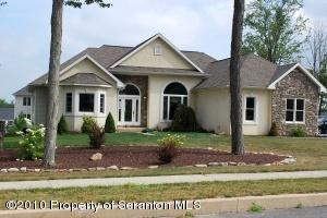 603 Clover Ln, Spring Brook Township, PA 18444-5104