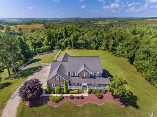 657 Valley View Rd, Eighty Four, PA 15330-2669