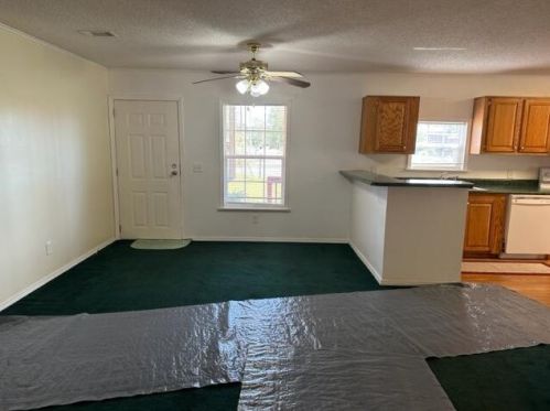 60 Magnolia Ct, Freeport, FL 32439-5012
