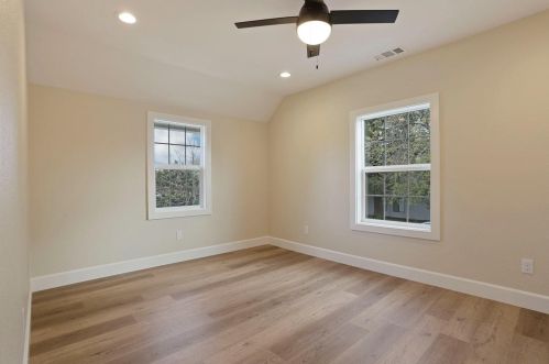 209 Forrest Ave, Lodi CA 95240-1019 exterior