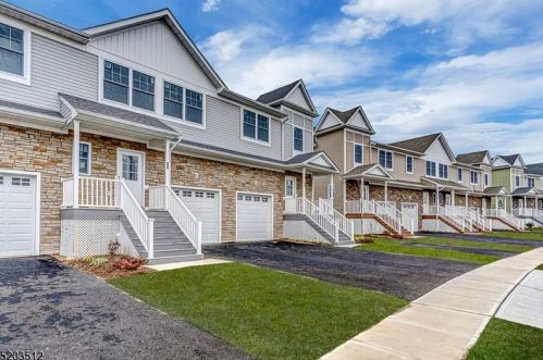 86 Valerie Dr, Manville NJ  08835-1414 exterior
