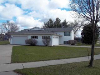 6674 Traveler Trl, Windsor, WI
