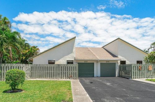 2717 2nd St, Delray Beach, FL 33445-4484