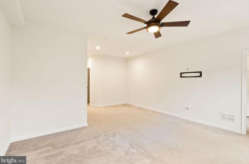 7542 Brunson Cir, Gainesville VA  20155 exterior