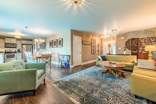 208 Rolling Hill Farm Dr, West Newton PA  15089-2809 exterior