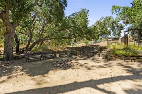 18931 Fernbrook Ct, Saratoga CA  95070-3424 exterior