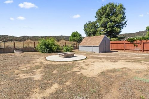24799 Split Rail Rd, Wildomar CA  92595-9266 exterior