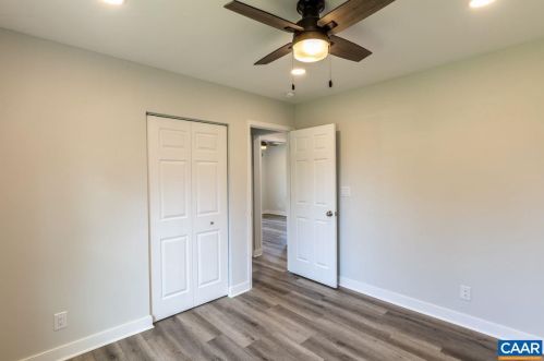 2514 Thomas Jefferson Pkwy, Bybee VA  22963-4808 exterior