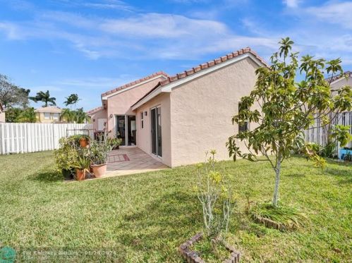 2384 177th Ter, Hollywood, FL 33029-5125