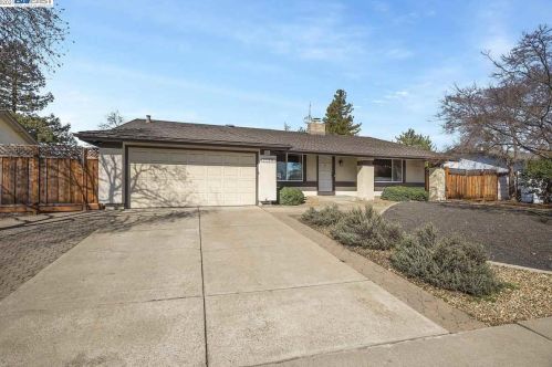 1129 Bordeaux St, Livermore, CA 94550-5671