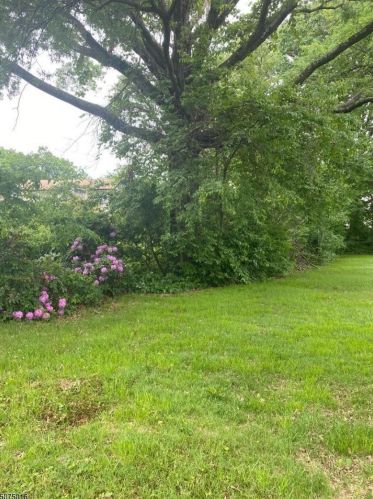 90 Passaic Ave, Nutley NJ  07110-2921 exterior