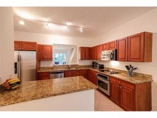 7562 102nd St, Miami, FL 33156-3114