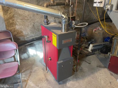 305 Morris St, Gloucester NJ  08030-1448 exterior