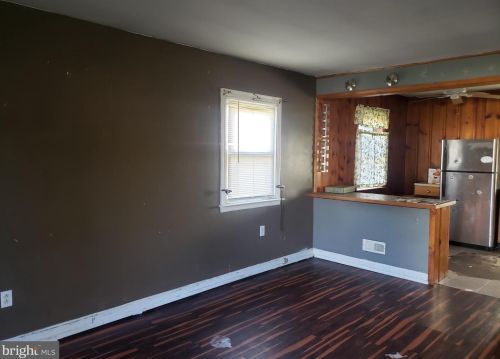 243 Sykes Rd, New Castle, DE 19720-1813