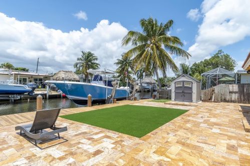 947 Nautilus Isle, Dania Beach FL  33004-2356 exterior