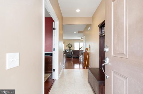 46 Charter Gate Dr, Fredericksburg, VA 22406-8206