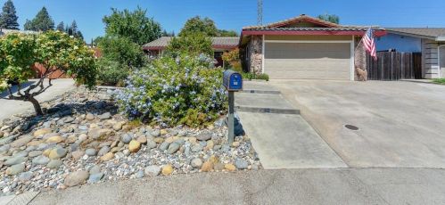 209 Ruth Ct, Folsom, CA 95630-2723