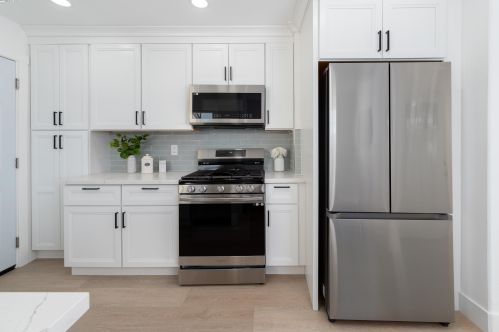 26184 Stanwood Ave, Hayward CA  94544-2736 exterior