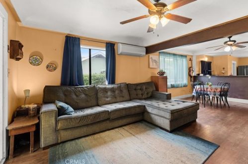 9548 Walnut St, Bellflower CA  90706-5720 exterior