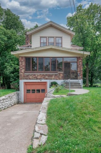 3431 Club Crest Ave, Cincinnati, OH 45209-1858