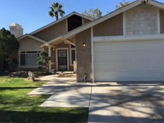 5513 Osborne St, Bakersfield, CA 93307-6308