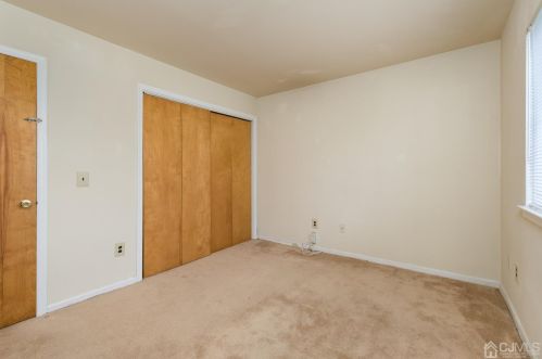 1301 Bradley Ct, Princeton NJ  08540-9547 exterior