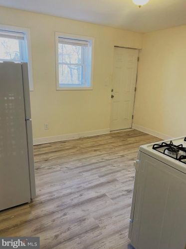 468 Stuyvesant Ave, Trenton NJ  08618-4103 exterior