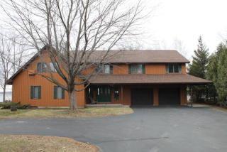 1314 Lake Shore Rd, Chazy Landing, NY 12921-1912