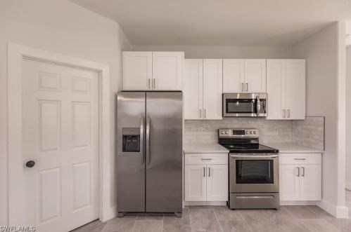 1823 6th Ave, Cape Coral FL  33909-9216 exterior