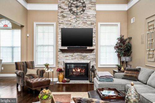 1748 Renaissance Blvd, Yardley PA  19067-6446 exterior