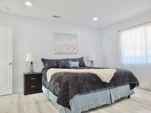 6820 Motz St, Paramount CA  90723-4741 exterior