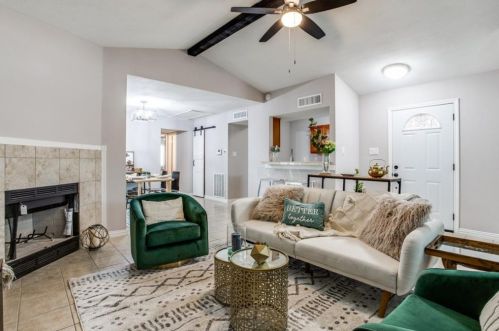 414 Pogue St, Cedar Hill TX 75104-9061 exterior