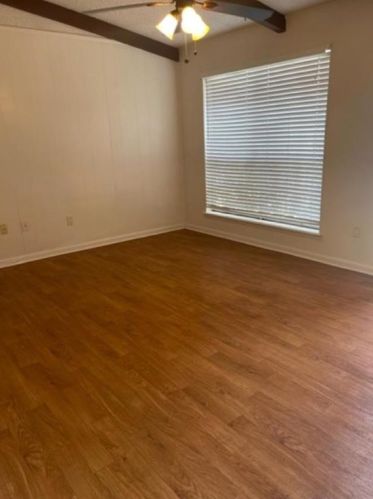 200 Meador Ln, Burleson TX  76028-5725 exterior