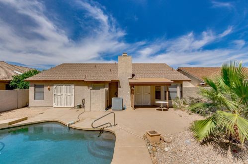 1903 Behrend Dr, Phoenix AZ  85024-1242 exterior