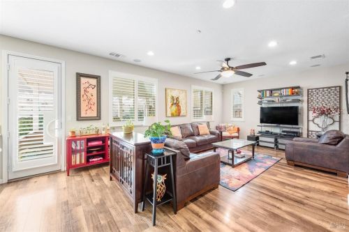 5284 Gramercy Cir, Fairfield CA  94533-6680 exterior