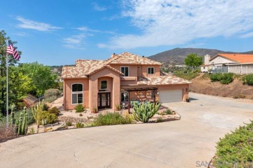 1497 Miss Elle Way, Alpine CA  91901-3981 exterior