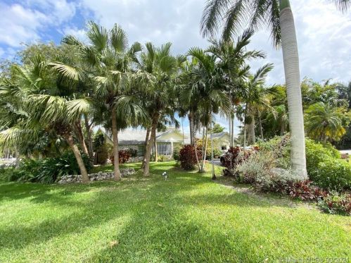 14205 103rd Ct, Miami, FL 33176-7012