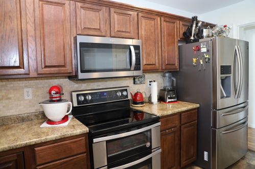 1413 Pinewood Ct, Bellefontaine OH  43311-8905 exterior