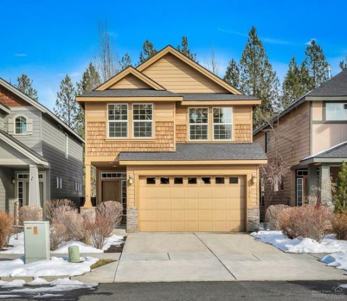 61270 Huckleberry Pl, Bend OR  97702-3357 exterior
