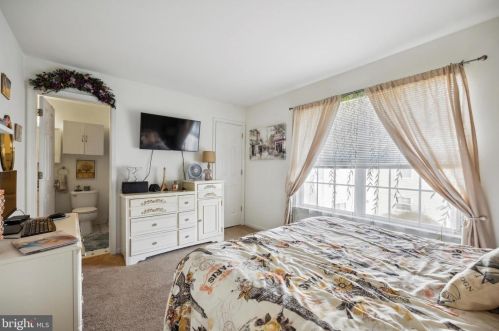 110 Richmond Ct, Harleysville PA  19438-3616 exterior