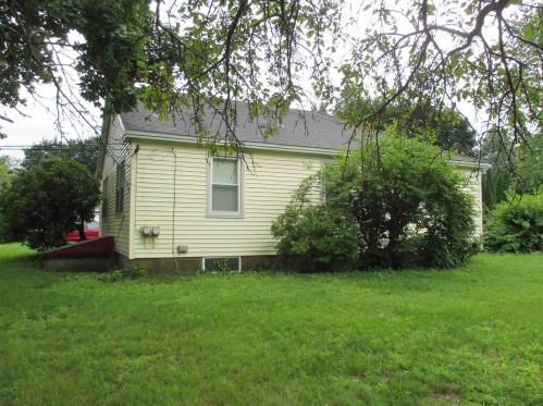 112 Tolend Rd, Dover NH  03820-5503 exterior